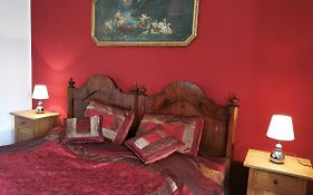 Ruhige Ferienwohnung im Gutshaus